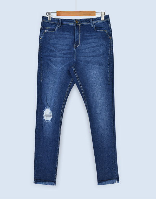 ZIZ Women's Frayed Trim Tapered Amy Slim Fit Denim Jeans - Blue